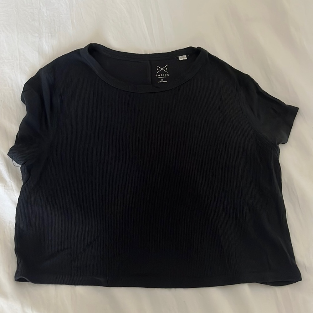 black crop top